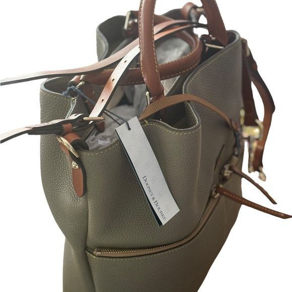 Nwt- Dooney and Bourke pebble grain bag👜👛 - Picture 6 of 8